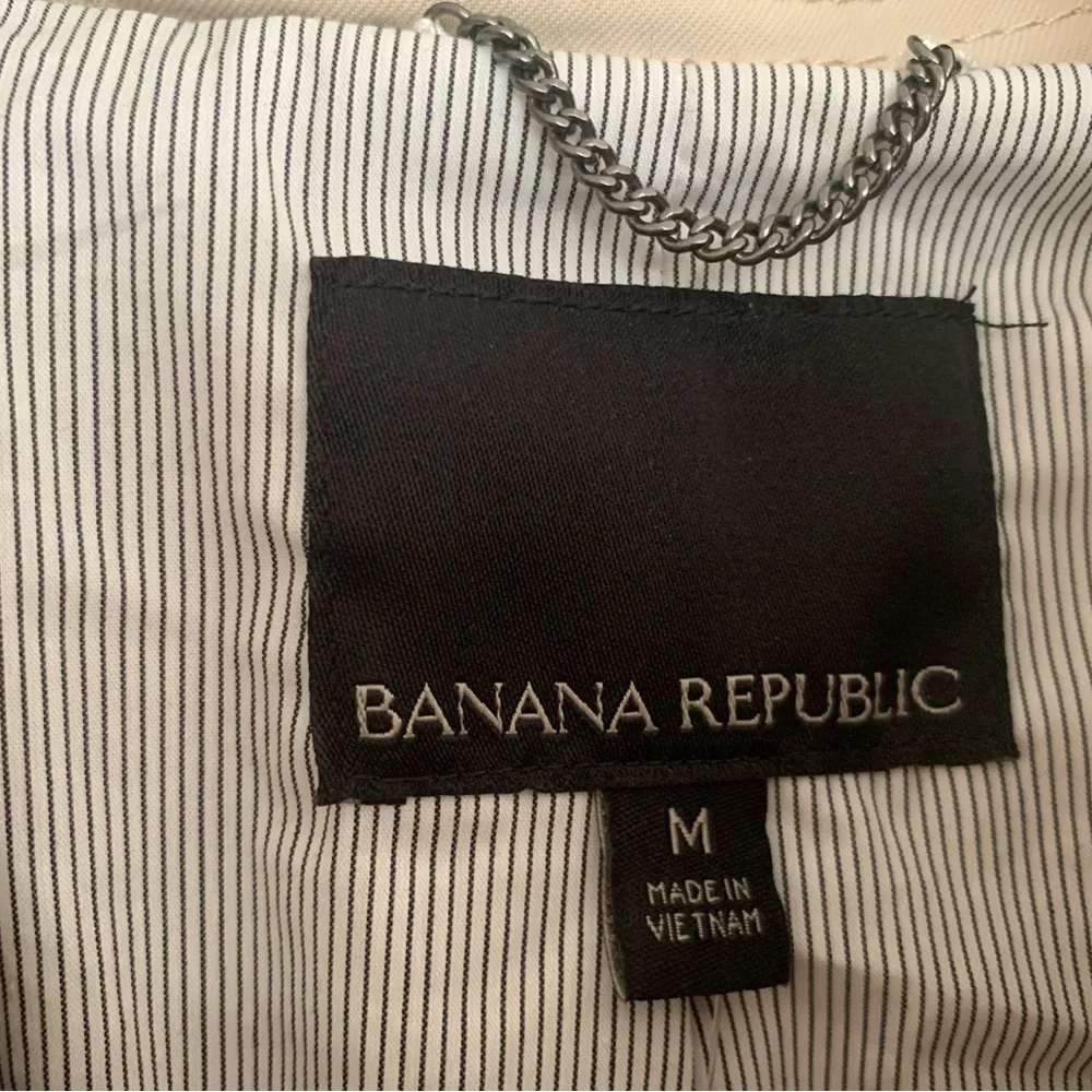 Banana Republic Trench Coat: Khaki Beige, 2 Side Pockets, 2 Side Slits M - Picture 10 of 16